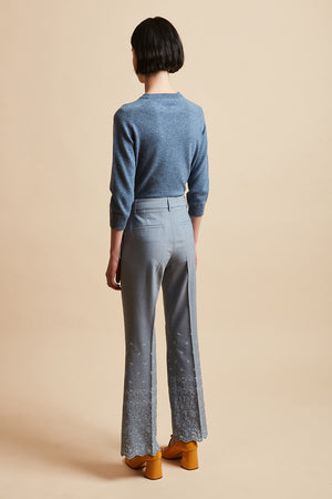 Pantalon en laine vierge tropicale brodé profil - Bleu