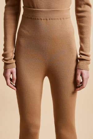 Pantalon en maille de laine vierge côtelée sans couture détail - Camel