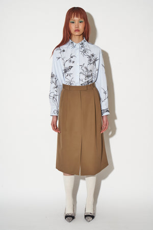 Straight-cut skirt with darts, side pockets and midi length wool powder grain