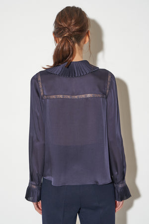 Blouse coupe droite en satin de soie léger