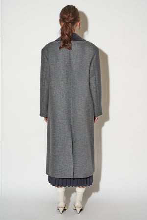 Long oversized coat in wool and cashmere