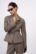 Veste tailleur cintrée en twill de laine
