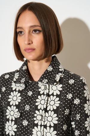 Slightly trapeze cut floral pattern jacket