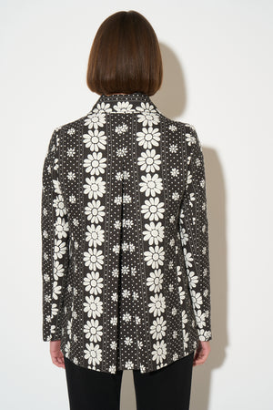 Slightly trapeze cut floral pattern jacket