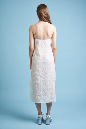 Robe en mélange de soie et coton brodé