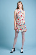 Short dress embroidered with 3D flowers