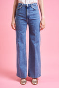 High-waisted, straight-cut jeans