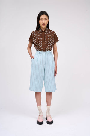 Bermuda shorts in striped cotton and linen drill