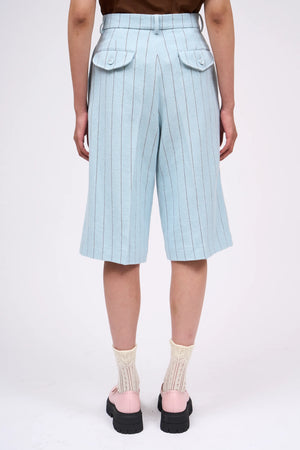 Bermuda shorts in striped cotton and linen drill