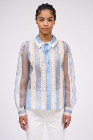 Chemise en organza de soie avec bandes de dentelles incrustées