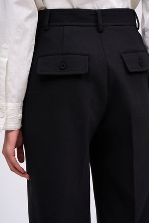 Straight cut pants in virgin wool