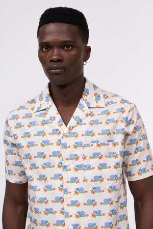 Short sleeve shirt with all-over print