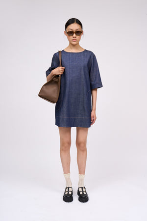 Robe courte forme tee shirt ample en denim