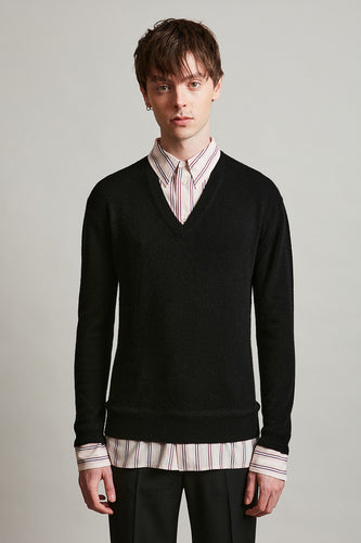 V-neck sweater in wool and cashmere knit