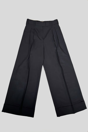 Wide-leg trousers with a large cuff