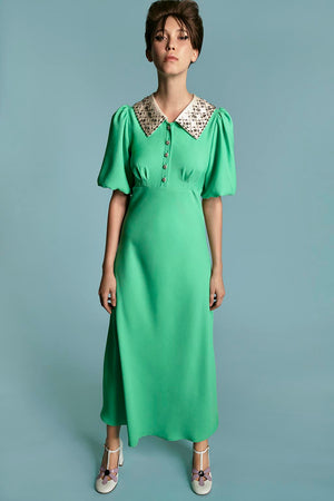 Robe midi en crepe envers satin lookbook - vert