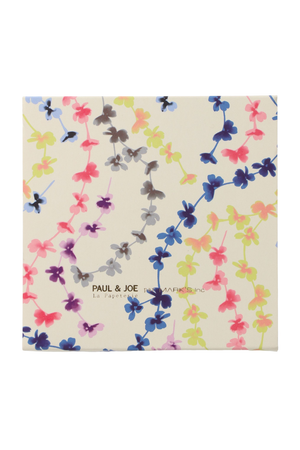 Sticky note with multicolored floral print