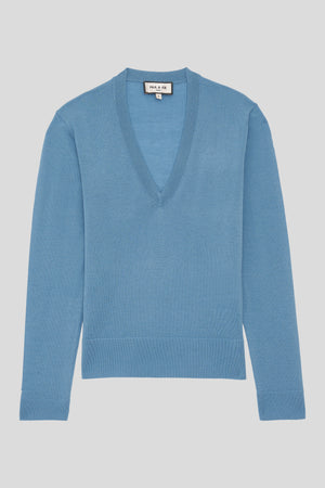 Pull en maille jersey en laine et cachemire packshot - Bleu