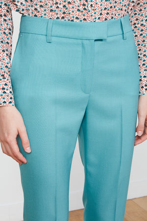 Pantalon fuselé uni en laine tropicale détail - Turquoise