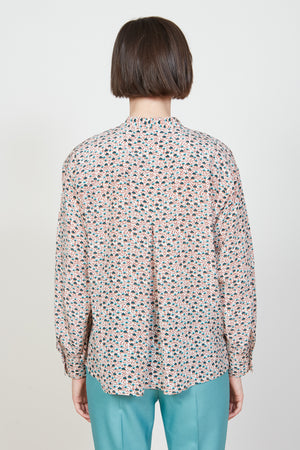 Blouse en crêpe de soie floral  dos - bleu